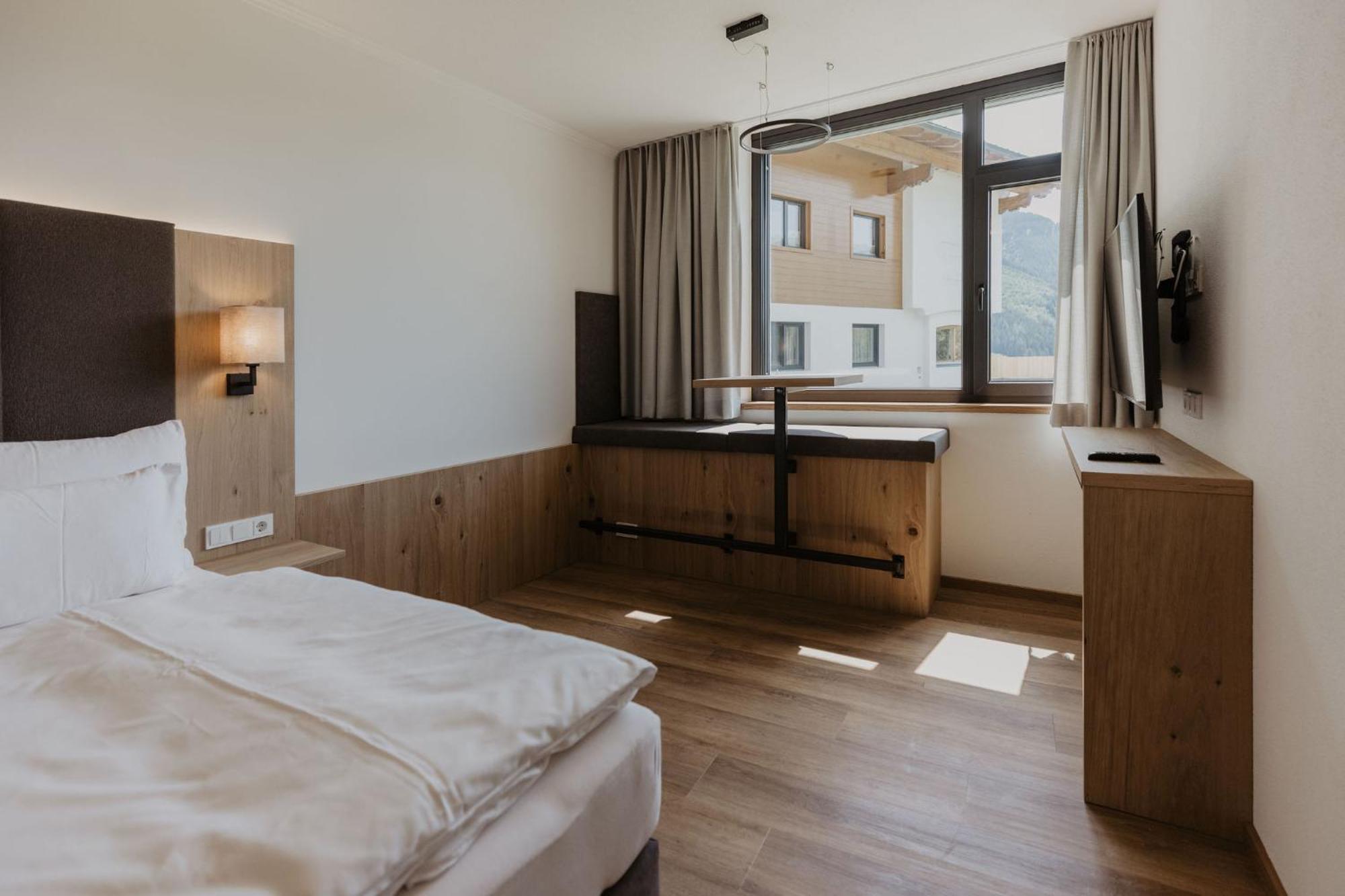 - Joker Card Included In Summer Bed & Breakfast
