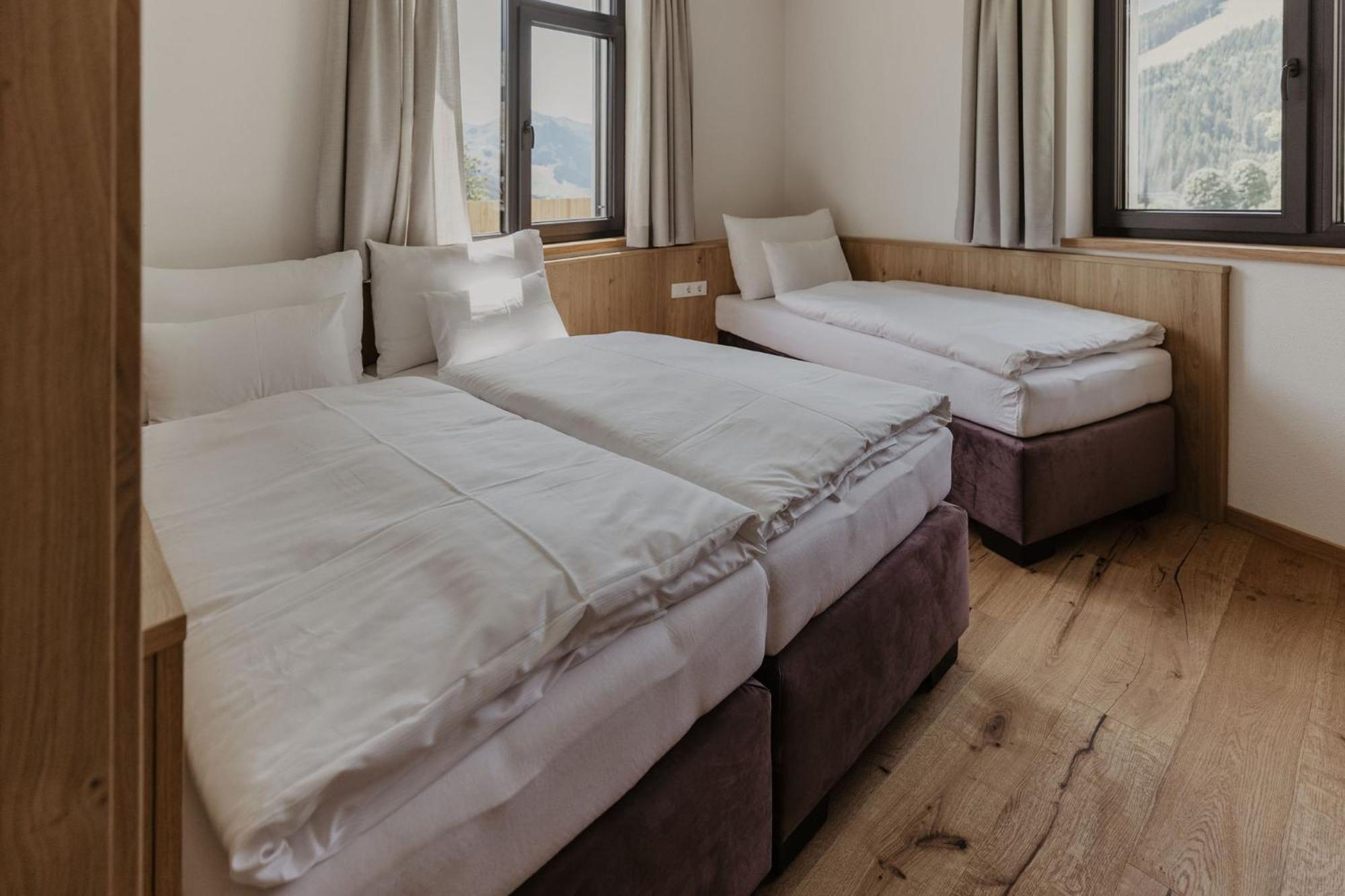 - Joker Card Included In Summer Bed & Breakfast